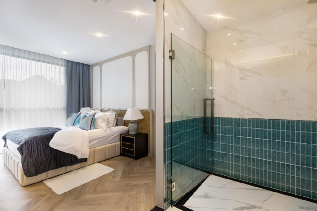 8 Atelier Residence