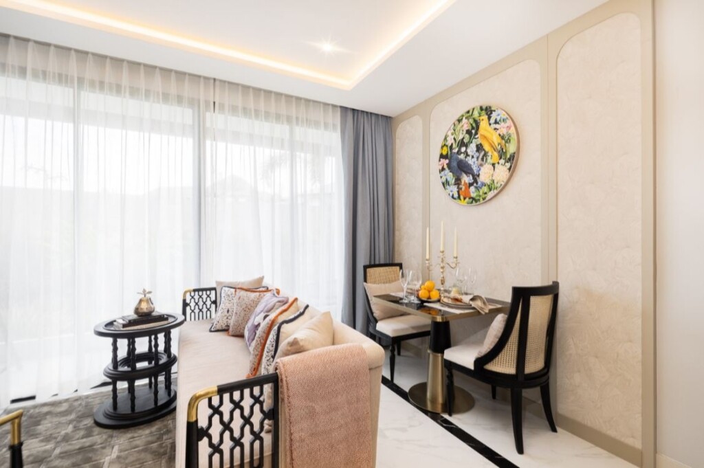 8 Atelier Residence