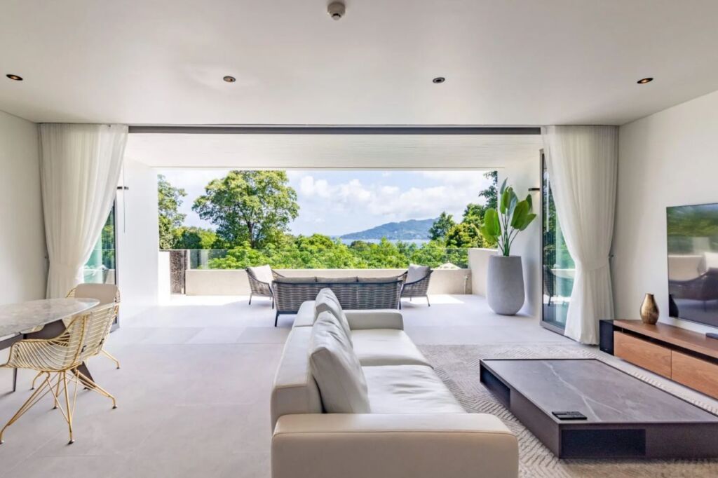 Bluepoint Condominium