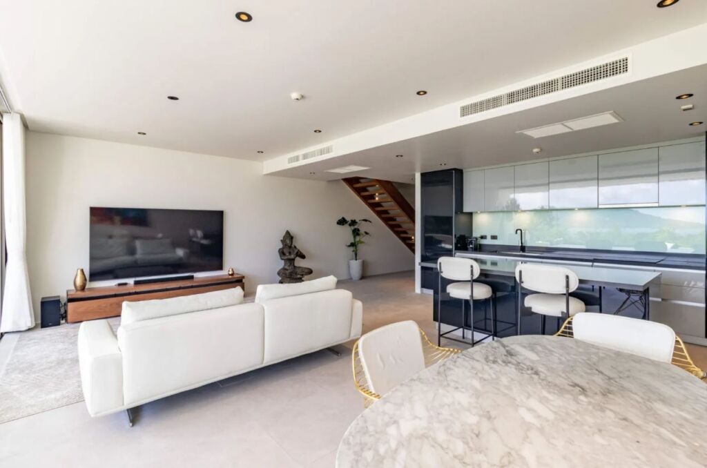 Bluepoint Condominium