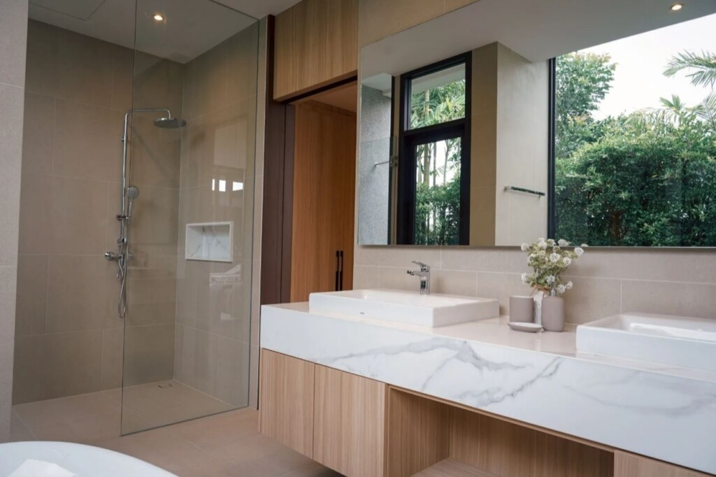 Boat Avenue Residence