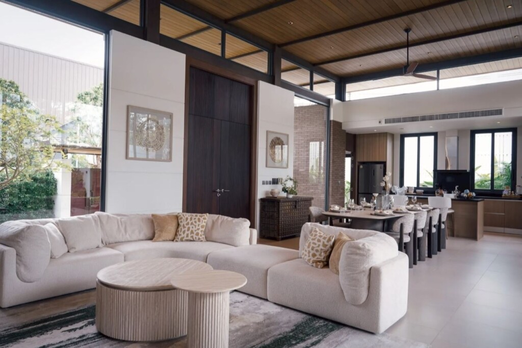 Boat Avenue Residence