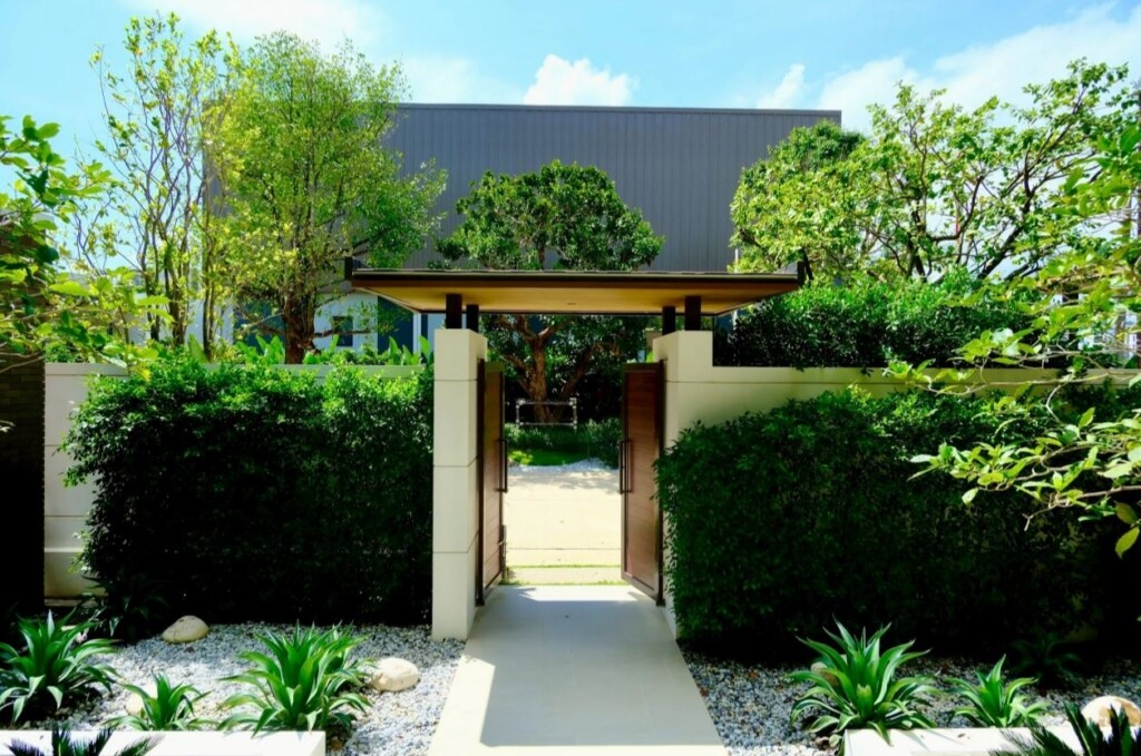 Boat Avenue Residence