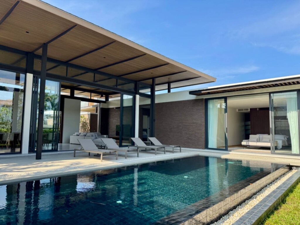 Boat Avenue Residence
