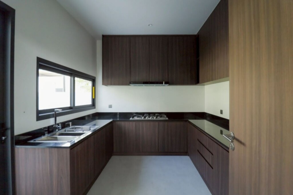 Boat Avenue Residence
