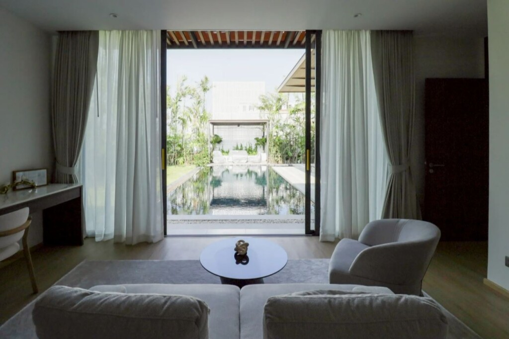 Boat Avenue Residence
