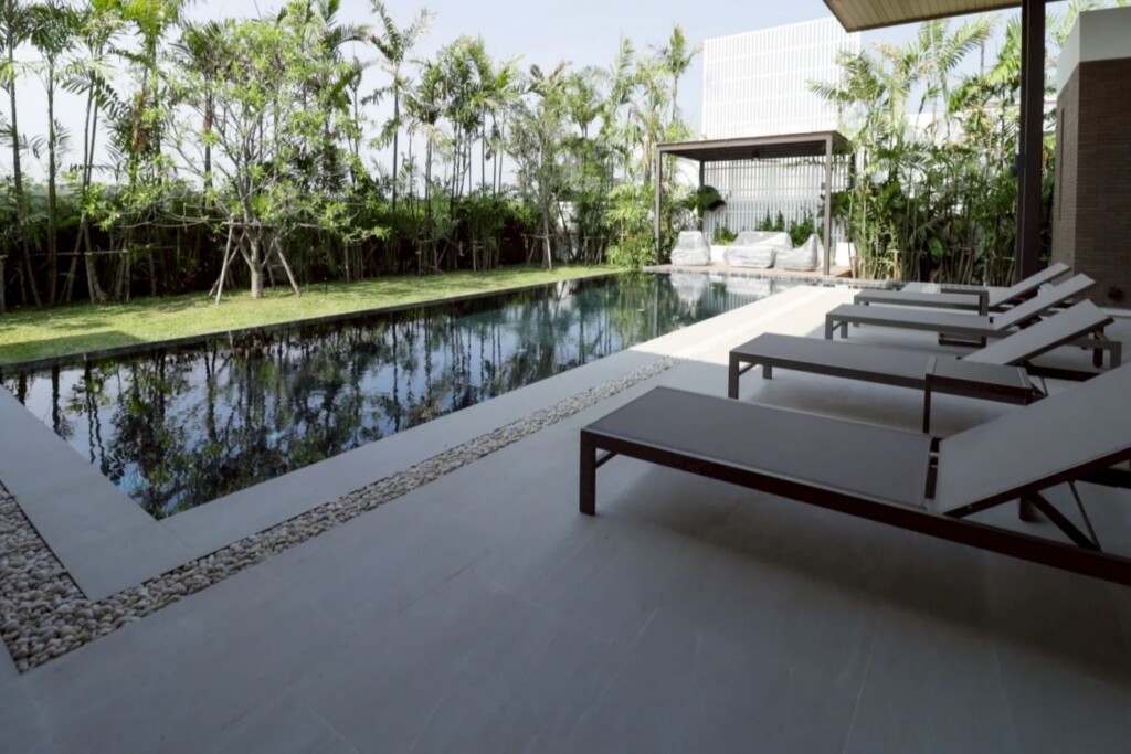 Boat Avenue Residence