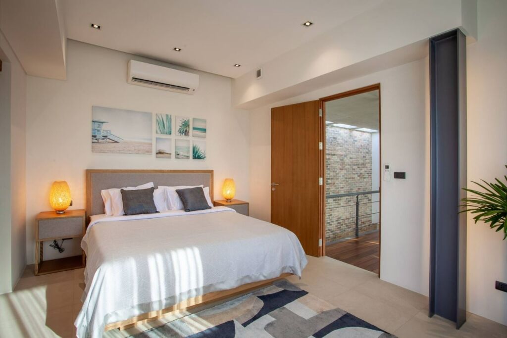 Riverhouse